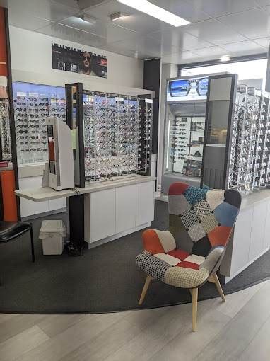 eye specialist charlestown.